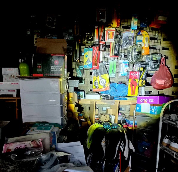 *ไฟฉายแรงสูง UltraFire JY-8892 MAX-904 80,000W 5,400,000Lumens ราคา 450 บาท