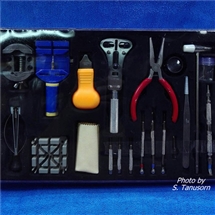 ชุดเครื่องมือสำหรับซ่อมนาฬิกาชุดใหญ่ (ชุดเปิดร้านซ่อม)